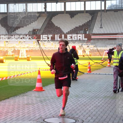 07.12.2025 - St. Pauli X-Mass-Run No. 15 Luisa Fischer http://msf.ph/oto/9375651 07.12.2025 09:53:33 Ziel 518, 937, 1241, 1874, 3684 meine-sportfotos.de