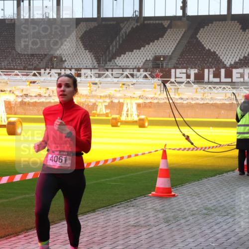 07.12.2025 - St. Pauli X-Mass-Run No. 15 Luisa Fischer http://msf.ph/oto/9375683 07.12.2025 09:54:05 Ziel 4061, 96, 115, 1598, 3684, 4050, 4061, 4062 meine-sportfotos.de