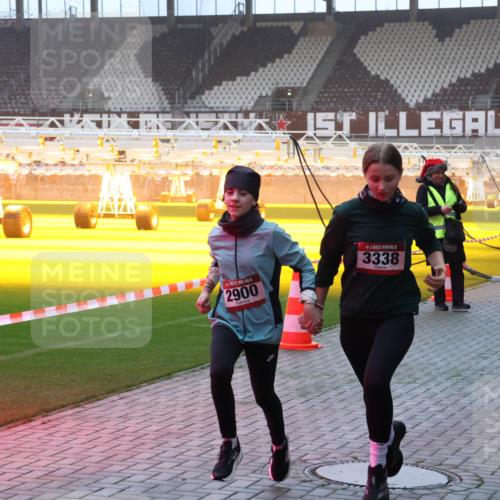 07.12.2025 - St. Pauli X-Mass-Run No. 15 Luisa Fischer http://msf.ph/oto/9375733 07.12.2025 09:54:27 Ziel 2900, 15, 3338, 96, 115, 1375, 1598, 2651, 2900, 3338, 4050, 4061, 4062 meine-sportfotos.de