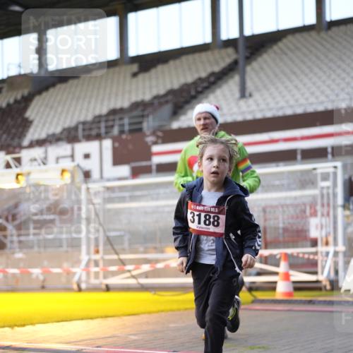 07.12.2025 - St. Pauli X-Mass-Run No. 15 Patografie http://msf.ph/oto/9375735 07.12.2025 10:04:15 Ziel 113, 1291, 1302, 1712, 1738, 2454, 3188, 4673 meine-sportfotos.de