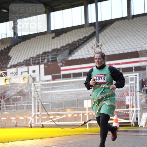 07.12.2025 - St. Pauli X-Mass-Run No. 15 Patografie http://msf.ph/oto/9375748 07.12.2025 10:04:19 Ziel 113, 1291, 1302, 1522, 1712, 1738, 1871, 2454, 3188, 4673 meine-sportfotos.de