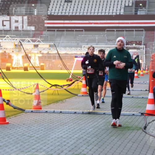 07.12.2025 - St. Pauli X-Mass-Run No. 15 Luisa Fischer http://msf.ph/oto/9375750 07.12.2025 09:54:39 Ziel 2133, 10, 2036, 1375, 1598, 2036, 2133, 2209, 2651, 2900, 3310, 3338, 4061, 4062 meine-sportfotos.de