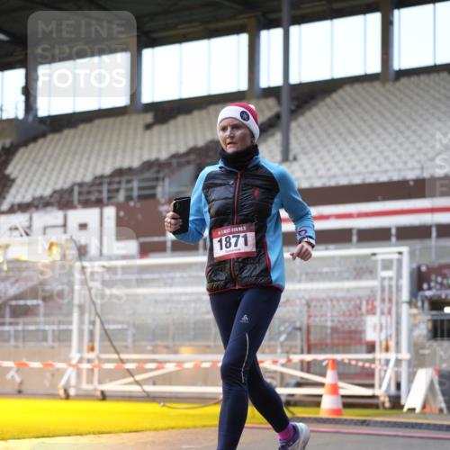 07.12.2025 - St. Pauli X-Mass-Run No. 15 Patografie http://msf.ph/oto/9375766 07.12.2025 10:04:22 Ziel 113, 1291, 1302, 1522, 1701, 1712, 1738, 1871, 2454, 3188, 3911, 4673 meine-sportfotos.de