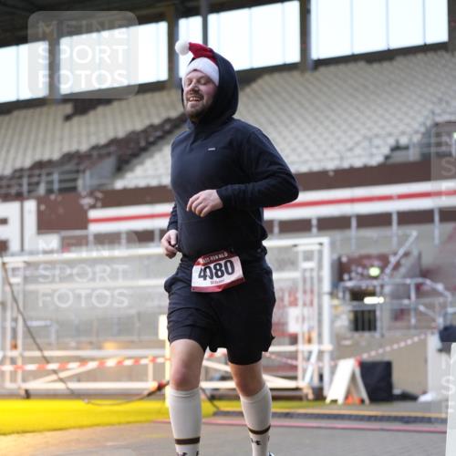 07.12.2025 - St. Pauli X-Mass-Run No. 15 Patografie http://msf.ph/oto/9375865 07.12.2025 10:04:38 Ziel 713, 1217, 1522, 1701, 2569, 2570, 3477, 3894, 3911, 4080, 4553, 4557 meine-sportfotos.de
