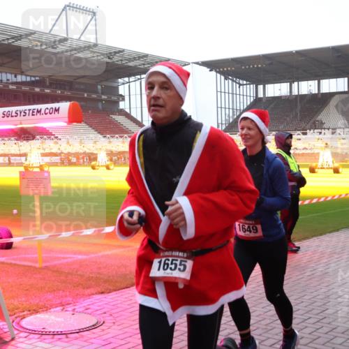 07.12.2025 - St. Pauli X-Mass-Run No. 15 Luisa Fischer http://msf.ph/oto/9375896 07.12.2025 09:55:11 Ziel 1655, 1649, 1375, 1649, 1655, 1722, 2036, 2133, 2209, 2703, 3310, 4088 meine-sportfotos.de