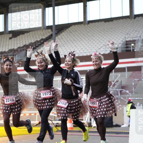 07.12.2025 - St. Pauli X-Mass-Run No. 15 Patografie http://msf.ph/oto/9375954 07.12.2025 10:04:52 Ziel 1217, 1973, 1991, 2168, 2249, 2856, 2866, 4080, 4553, 4557 meine-sportfotos.de