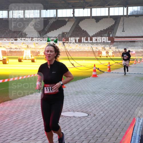 07.12.2025 - St. Pauli X-Mass-Run No. 15 Luisa Fischer http://msf.ph/oto/9375987 07.12.2025 09:55:34 Ziel 15, 110, 1101, 1113, 1649, 1655, 1722, 2703, 4087, 4088 meine-sportfotos.de