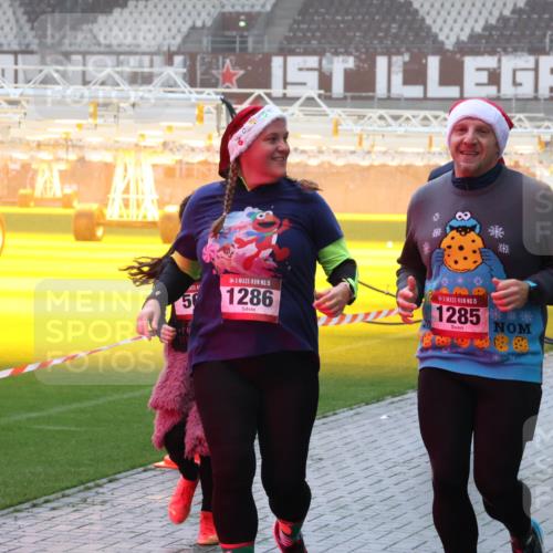 07.12.2025 - St. Pauli X-Mass-Run No. 15 Luisa Fischer http://msf.ph/oto/9376016 07.12.2025 11:07:05 Ziel 5, 15, 1286, 15, 1285, 359, 204, 359, 382, 414, 474, 486, 565, 595, 1285, 1286, 1403, 1440, 1442, 1462, 1469, 1556, 1564, 1708, 4582, 4588 meine-sportfotos.de