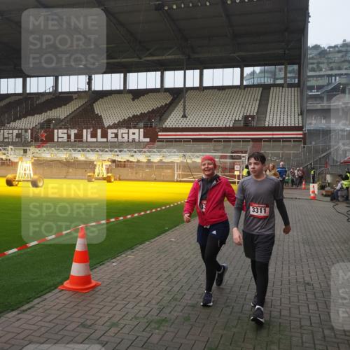 07.12.2025 - St. Pauli X-Mass-Run No. 15 Fabian Wolf http://msf.ph/oto/9376035 07.12.2025 10:05:11 Ziel 114, 202, 210, 292, 699, 1973, 1991, 2168, 2249, 2856, 2866, 3186, 3307, 3311 meine-sportfotos.de