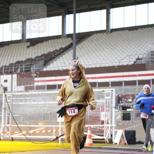 07.12.2025 - St. Pauli X-Mass-Run No. 15 Patografie http://msf.ph/oto/9376064 07.12.2025 10:05:08 Ziel 114, 202, 210, 292, 699, 1481, 1761, 2856, 2866, 3186, 3307, 3311 meine-sportfotos.de