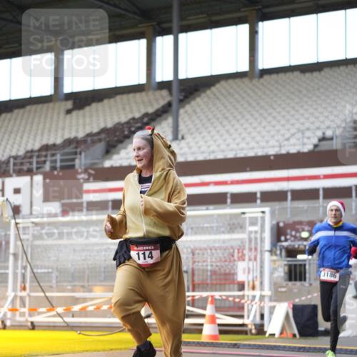 07.12.2025 - St. Pauli X-Mass-Run No. 15 Patografie http://msf.ph/oto/9376071 07.12.2025 10:05:08 Ziel 114, 202, 210, 292, 699, 1481, 1761, 2856, 2866, 3186, 3307, 3311 meine-sportfotos.de