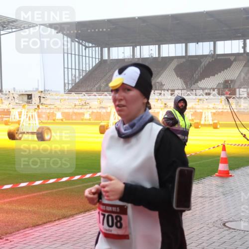 07.12.2025 - St. Pauli X-Mass-Run No. 15 Luisa Fischer http://msf.ph/oto/9376076 07.12.2025 11:07:15 Ziel 1708, 595, 359, 382, 565, 595, 1285, 1286, 1440, 1442, 1462, 1469, 1556, 1564, 1634, 1666, 1708, 1751, 1861, 1862, 4582, 4588 meine-sportfotos.de