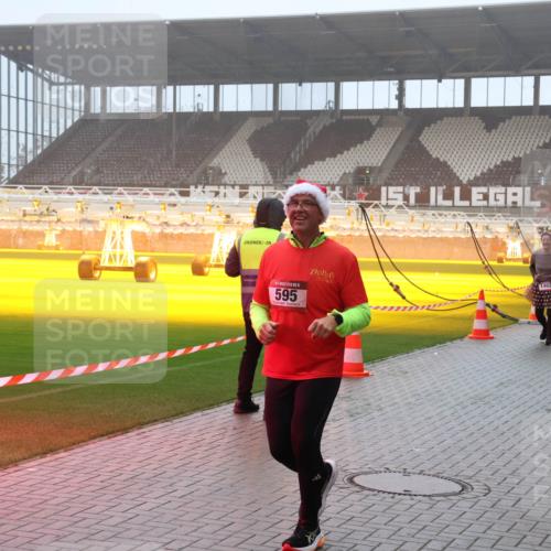 07.12.2025 - St. Pauli X-Mass-Run No. 15 Luisa Fischer http://msf.ph/oto/9376088 07.12.2025 11:07:18 Ziel 595, 1462, 146, 281, 359, 382, 565, 595, 688, 1285, 1286, 1440, 1442, 1462, 1469, 1556, 1564, 1634, 1666, 1708, 1751, 1861, 1862, 4582, 4588 meine-sportfotos.de