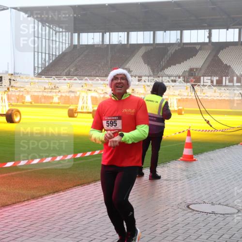 07.12.2025 - St. Pauli X-Mass-Run No. 15 Luisa Fischer http://msf.ph/oto/9376091 07.12.2025 11:07:18 Ziel 15, 595, 1462, 281, 359, 382, 565, 595, 688, 1285, 1286, 1440, 1442, 1462, 1469, 1556, 1564, 1634, 1666, 1708, 1751, 1861, 1862, 4582, 4588 meine-sportfotos.de