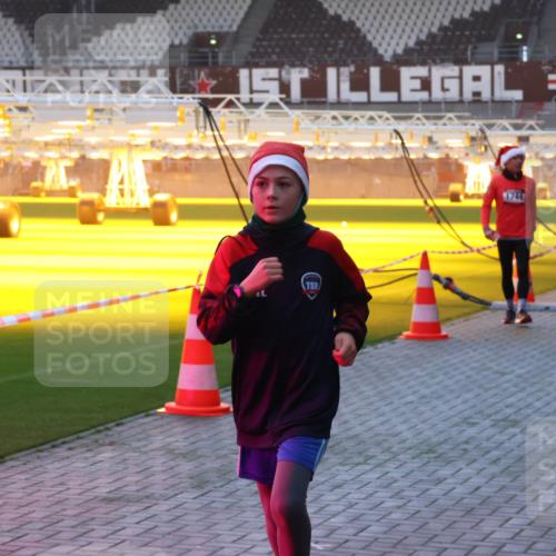 07.12.2025 - St. Pauli X-Mass-Run No. 15 Luisa Fischer http://msf.ph/oto/9376106 07.12.2025 09:56:32 Ziel 1744, 312, 1483, 1530, 1744, 3398 meine-sportfotos.de