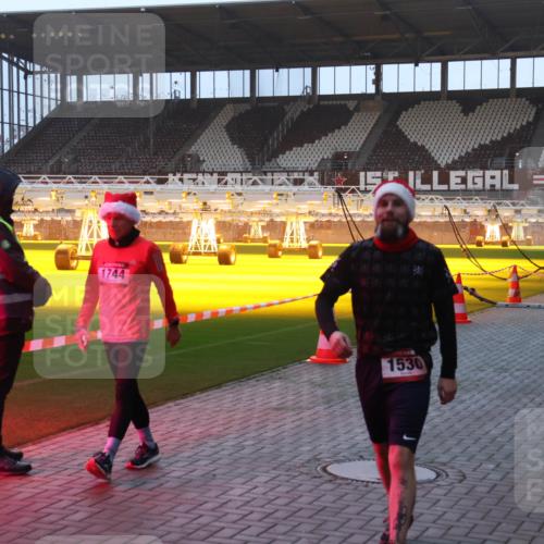 07.12.2025 - St. Pauli X-Mass-Run No. 15 Luisa Fischer http://msf.ph/oto/9376152 07.12.2025 09:56:42 Ziel 1744, 1530, 312, 1483, 1530, 3255 meine-sportfotos.de