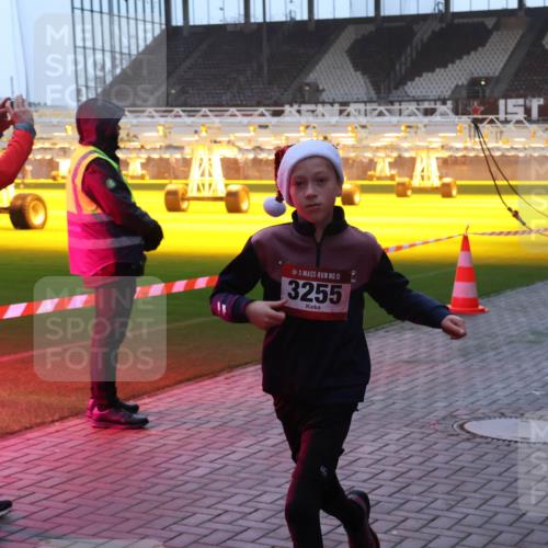 07.12.2025 - St. Pauli X-Mass-Run No. 15 Luisa Fischer http://msf.ph/oto/9376173 07.12.2025 09:56:47 Ziel 15, 3255, 1, 312, 1483, 1530, 3255 meine-sportfotos.de