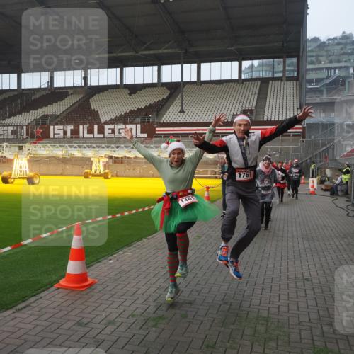 07.12.2025 - St. Pauli X-Mass-Run No. 15 Fabian Wolf http://msf.ph/oto/9376235 07.12.2025 10:05:21 Ziel 114, 543, 668, 950, 1121, 1316, 1374, 1481, 1661, 1761, 3186, 3307, 3386, 4036, 4556, 4558 meine-sportfotos.de