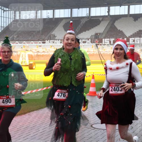 07.12.2025 - St. Pauli X-Mass-Run No. 15 Luisa Fischer http://msf.ph/oto/9376253 07.12.2025 11:07:54 Ziel 490, 476, 2403, 673, 77, 271, 273, 281, 315, 332, 342, 344, 377, 389, 397, 476, 490, 591, 596, 603, 621, 622, 623, 673, 688, 781, 1202, 1206, 1233, 1235, 1439, 1441, 1509, 1585, 1587, 1634, 1666, 1751, 1812, 1824, 1861, 1862, 1866, 1910, 2403, 2693, 5008 meine-sportfotos.de