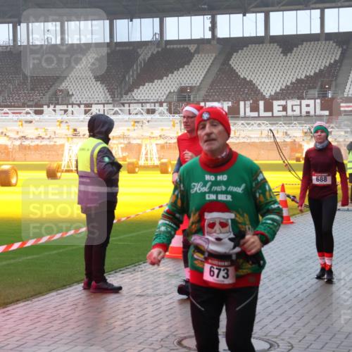 07.12.2025 - St. Pauli X-Mass-Run No. 15 Luisa Fischer http://msf.ph/oto/9376267 07.12.2025 11:07:55 Ziel 688, 673, 77, 271, 273, 281, 315, 332, 342, 344, 377, 389, 397, 476, 490, 591, 596, 603, 621, 622, 623, 673, 688, 781, 1202, 1206, 1233, 1235, 1439, 1441, 1509, 1585, 1587, 1634, 1666, 1751, 1812, 1824, 1861, 1862, 1866, 1910, 2403, 2693, 5008 meine-sportfotos.de
