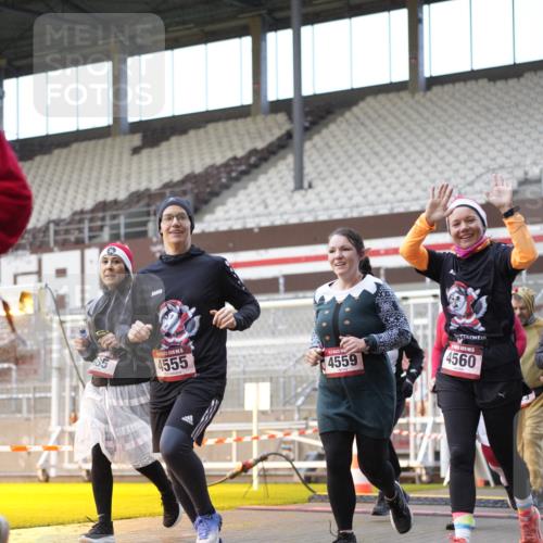 07.12.2025 - St. Pauli X-Mass-Run No. 15 Patografie http://msf.ph/oto/9376290 07.12.2025 10:05:32 Ziel 123, 363, 385, 512, 543, 668, 945, 950, 1215, 1222, 1316, 1374, 3231, 3386, 4552, 4555, 4556, 4558, 4559, 4560 meine-sportfotos.de