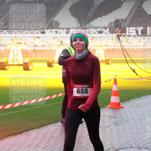 07.12.2025 - St. Pauli X-Mass-Run No. 15 Luisa Fischer http://msf.ph/oto/9376293 07.12.2025 11:07:59 Ziel 15, 688, 77, 271, 273, 281, 286, 293, 315, 332, 342, 344, 377, 389, 397, 476, 490, 591, 596, 603, 621, 622, 623, 673, 688, 781, 1202, 1206, 1233, 1235, 1378, 1381, 1382, 1383, 1439, 1441, 1460, 1509, 1585, 1587, 1812, 1824, 1862, 1866, 1910, 2403, 2693, 5008 meine-sportfotos.de