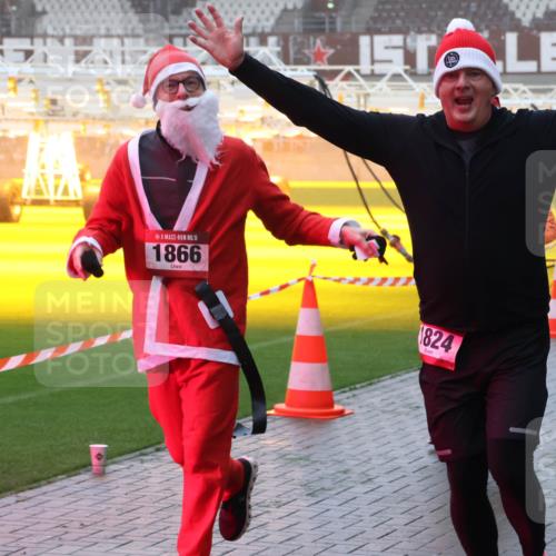 07.12.2025 - St. Pauli X-Mass-Run No. 15 Luisa Fischer http://msf.ph/oto/9376294 07.12.2025 11:08:04 Ziel 15, 1866, 11, 1824, 77, 271, 273, 281, 286, 293, 315, 332, 342, 344, 377, 389, 397, 476, 490, 591, 596, 603, 621, 622, 623, 673, 688, 772, 774, 781, 1107, 1123, 1129, 1202, 1206, 1233, 1235, 1378, 1381, 1382, 1383, 1439, 1441, 1460, 1509, 1585, 1587, 1812, 1824, 1866, 1910, 2403, 2693, 5008 meine-sportfotos.de