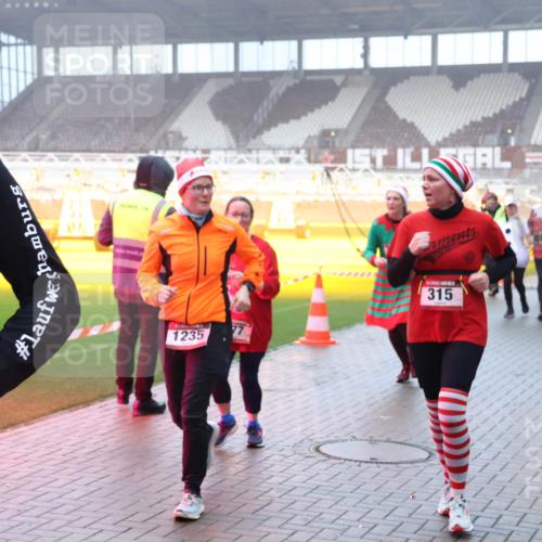 07.12.2025 - St. Pauli X-Mass-Run No. 15 Luisa Fischer http://msf.ph/oto/9376310 07.12.2025 11:08:06 Ziel 1235, 315, 77, 271, 273, 281, 286, 293, 315, 332, 342, 344, 377, 389, 397, 476, 490, 591, 596, 603, 621, 622, 623, 653, 673, 688, 772, 774, 781, 1107, 1123, 1129, 1202, 1206, 1233, 1235, 1342, 1378, 1381, 1382, 1383, 1439, 1441, 1460, 1509, 1520, 1525, 1585, 1587, 1812, 1824, 1866, 1910, 2403, 2693, 5008 meine-sportfotos.de