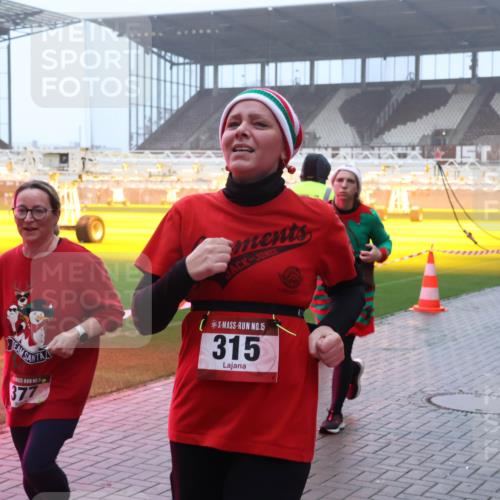 07.12.2025 - St. Pauli X-Mass-Run No. 15 Luisa Fischer http://msf.ph/oto/9376322 07.12.2025 11:08:08 Ziel 37, 15, 315, 1509, 1910, 77, 271, 273, 286, 293, 315, 332, 342, 344, 377, 389, 397, 476, 490, 591, 603, 621, 622, 623, 653, 673, 772, 774, 781, 1107, 1123, 1129, 1202, 1206, 1226, 1230, 1233, 1235, 1249, 1342, 1355, 1378, 1381, 1382, 1383, 1439, 1441, 1460, 1509, 1520, 1525, 1585, 1587, 1812, 1824, 1866, 1910, 2403, 2693, 4815, 5008 meine-sportfotos.de