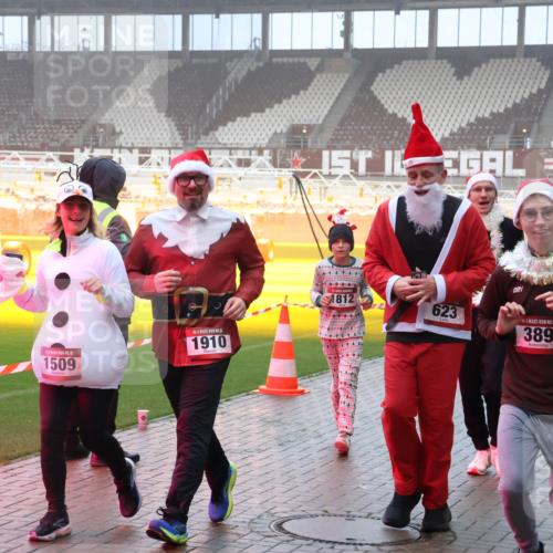 07.12.2025 - St. Pauli X-Mass-Run No. 15 Luisa Fischer http://msf.ph/oto/9376329 07.12.2025 11:08:11 Ziel 15, 1509, 0, 1812, 623, 1910, 15, 389, 77, 271, 273, 286, 293, 315, 332, 377, 389, 397, 476, 490, 591, 603, 621, 622, 623, 629, 635, 653, 673, 772, 774, 781, 1107, 1123, 1129, 1202, 1206, 1226, 1230, 1233, 1235, 1249, 1342, 1355, 1378, 1381, 1382, 1383, 1439, 1441, 1460, 1509, 1520, 1525, 1809, 1810, 1812, 1824, 1866, 1910, 2403, 2693, 4798, 4815, 5008 meine-sportfotos.de