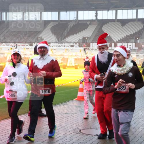 07.12.2025 - St. Pauli X-Mass-Run No. 15 Luisa Fischer http://msf.ph/oto/9376331 07.12.2025 11:08:11 Ziel 0, 1509, 1910, 15, 589, 271, 1, 77, 271, 273, 286, 293, 315, 332, 377, 389, 397, 476, 490, 591, 603, 621, 622, 623, 629, 635, 653, 673, 772, 774, 781, 1107, 1123, 1129, 1202, 1206, 1226, 1230, 1233, 1235, 1249, 1342, 1355, 1378, 1381, 1382, 1383, 1439, 1441, 1460, 1509, 1520, 1525, 1809, 1810, 1812, 1824, 1866, 1910, 2403, 2693, 4798, 4815, 5008 meine-sportfotos.de