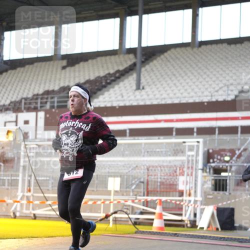 07.12.2025 - St. Pauli X-Mass-Run No. 15 Patografie http://msf.ph/oto/9376365 07.12.2025 10:05:38 Ziel 2, 3, 54, 123, 363, 385, 512, 945, 1215, 1222, 1789, 1791, 3231, 4194, 4195, 4552, 4555, 4559, 4560 meine-sportfotos.de