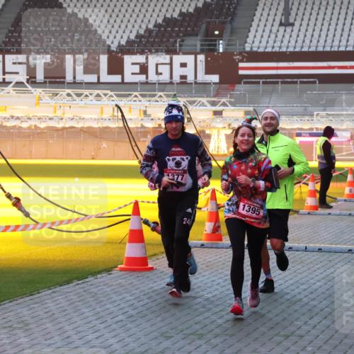 07.12.2025 - St. Pauli X-Mass-Run No. 15 Luisa Fischer http://msf.ph/oto/9376396 07.12.2025 09:57:47 Ziel 1377, 1395, 497, 632, 1292, 1293, 1377, 1395, 2678, 2861, 3320, 4032 meine-sportfotos.de