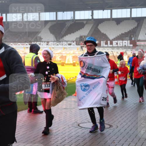 07.12.2025 - St. Pauli X-Mass-Run No. 15 Luisa Fischer http://msf.ph/oto/9376429 07.12.2025 11:08:27 Ziel 286, 1129, 772, 332, 26, 77, 100, 271, 273, 286, 293, 315, 332, 377, 389, 396, 397, 623, 629, 635, 653, 758, 772, 774, 1078, 1107, 1123, 1129, 1170, 1226, 1230, 1235, 1249, 1342, 1355, 1378, 1381, 1382, 1383, 1439, 1441, 1460, 1509, 1520, 1525, 1559, 1560, 1596, 1706, 1809, 1810, 1812, 1824, 1866, 1910, 2693, 4798, 4815 meine-sportfotos.de