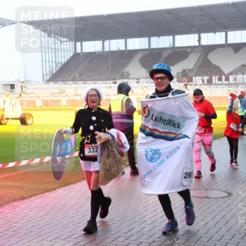 07.12.2025 - St. Pauli X-Mass-Run No. 15 Luisa Fischer http://msf.ph/oto/9376435 07.12.2025 11:08:28 Ziel 107, 1121, 332, 26, 772, 77, 100, 271, 273, 286, 293, 315, 332, 377, 389, 396, 397, 446, 623, 629, 635, 653, 758, 772, 774, 1078, 1107, 1123, 1129, 1170, 1226, 1230, 1235, 1249, 1342, 1355, 1378, 1381, 1382, 1383, 1439, 1441, 1460, 1509, 1520, 1525, 1559, 1560, 1596, 1706, 1809, 1810, 1812, 1824, 1866, 1910, 2693, 4798, 4815 meine-sportfotos.de