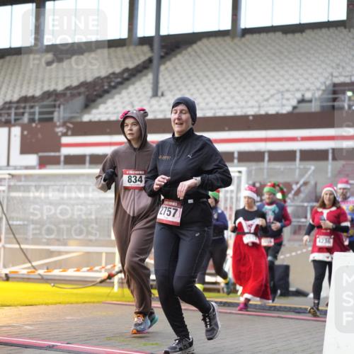 07.12.2025 - St. Pauli X-Mass-Run No. 15 Patografie http://msf.ph/oto/9376470 07.12.2025 10:05:53 Ziel 2, 3, 54, 180, 424, 468, 676, 805, 834, 1788, 1789, 1791, 2756, 2757, 3172, 3812, 3814, 3857, 3859, 3877, 4194, 4195, 4235, 4236, 4237 meine-sportfotos.de