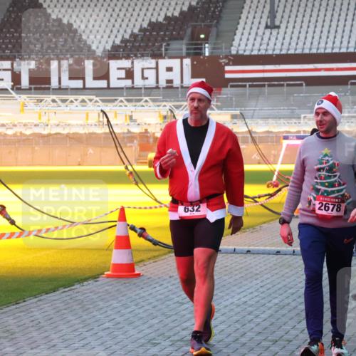 07.12.2025 - St. Pauli X-Mass-Run No. 15 Luisa Fischer http://msf.ph/oto/9376483 07.12.2025 09:58:28 Ziel 632, 2678, 441, 1633, 1774, 2984, 3405, 3515, 4030 meine-sportfotos.de