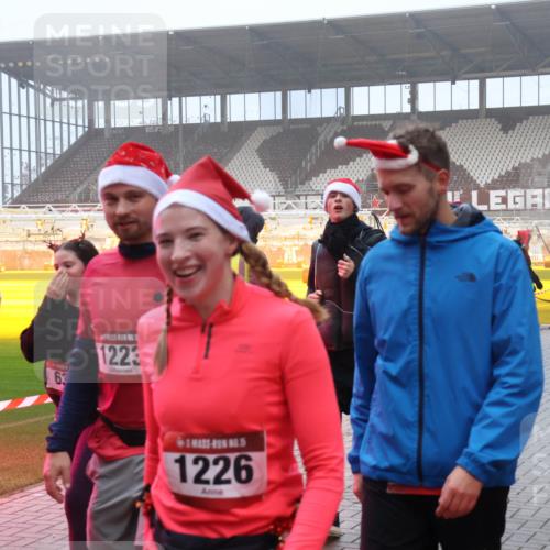 07.12.2025 - St. Pauli X-Mass-Run No. 15 Luisa Fischer http://msf.ph/oto/9376488 07.12.2025 11:08:40 Ziel 63, 1223, 15, 1230, 1226, 1355, 1596, 100, 152, 155, 166, 271, 273, 286, 293, 396, 446, 629, 635, 653, 758, 772, 774, 784, 1078, 1107, 1123, 1129, 1170, 1184, 1226, 1230, 1249, 1342, 1355, 1378, 1381, 1382, 1383, 1424, 1439, 1441, 1460, 1491, 1520, 1525, 1559, 1560, 1596, 1625, 1706, 1809, 1810, 1812, 2259, 2893, 4584, 4798, 4815, 4819, 4830 meine-sportfotos.de