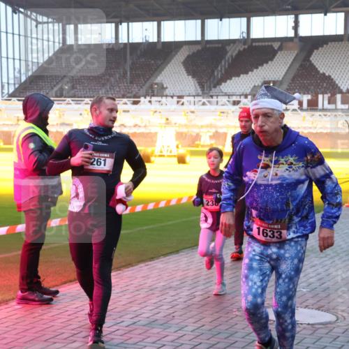 07.12.2025 - St. Pauli X-Mass-Run No. 15 Luisa Fischer http://msf.ph/oto/9376555 07.12.2025 09:58:40 Ziel 261, 238, 1633, 4206, 238, 261, 441, 483, 1173, 1603, 1633, 1774, 2205, 3405, 3515, 4030, 4031, 4206 meine-sportfotos.de