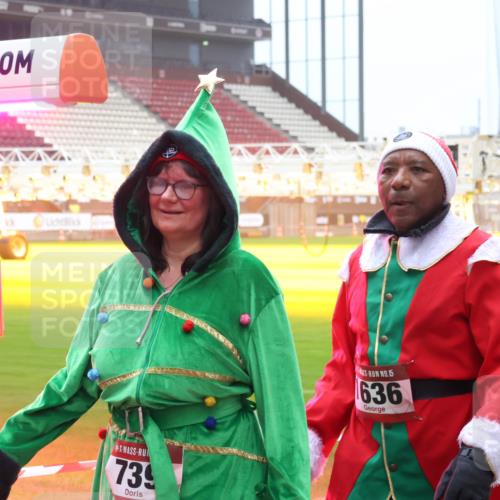 07.12.2025 - St. Pauli X-Mass-Run No. 15 Luisa Fischer http://msf.ph/oto/9376568 07.12.2025 10:23:36 Ziel 739, 15, 636, 794, 1996, 2123, 2304, 2508, 2511, 2638, 3052, 3078, 3079, 3780, 4005, 4141, 4145, 4287, 4407, 4411, 4419, 4458, 4509, 4539, 4549 meine-sportfotos.de