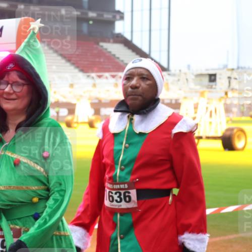 07.12.2025 - St. Pauli X-Mass-Run No. 15 Luisa Fischer http://msf.ph/oto/9376571 07.12.2025 10:23:37 Ziel 739, 15, 636, 794, 1996, 2123, 2304, 2508, 2511, 2638, 3052, 3078, 3079, 3780, 4005, 4141, 4145, 4287, 4407, 4411, 4419, 4458, 4509, 4539, 4549 meine-sportfotos.de