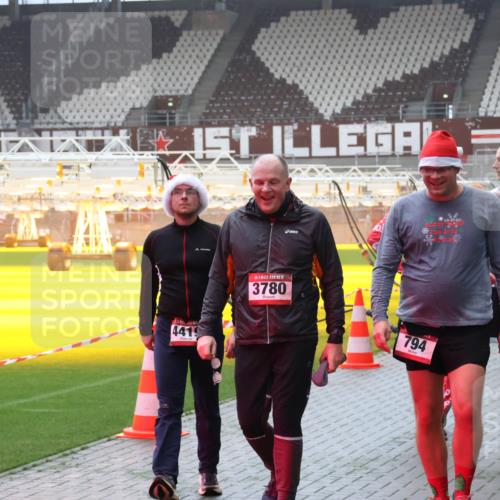 07.12.2025 - St. Pauli X-Mass-Run No. 15 Luisa Fischer http://msf.ph/oto/9376580 07.12.2025 10:23:39 Ziel 1, 4419, 15, 3780, 794, 052, 2508, 638, 794, 1996, 2123, 2304, 2508, 2511, 2638, 3052, 3078, 3079, 3780, 4005, 4141, 4145, 4287, 4407, 4411, 4458, 4509, 4539, 4549 meine-sportfotos.de