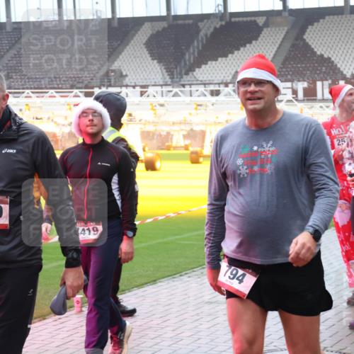 07.12.2025 - St. Pauli X-Mass-Run No. 15 Luisa Fischer http://msf.ph/oto/9376603 07.12.2025 10:23:42 Ziel 15, 3780, 419, 794, 25, 3052, 638, 794, 1996, 2123, 2304, 2508, 2511, 2638, 3052, 3078, 3079, 3539, 3644, 3649, 3780, 4005, 4141, 4145, 4287, 4458, 4549 meine-sportfotos.de