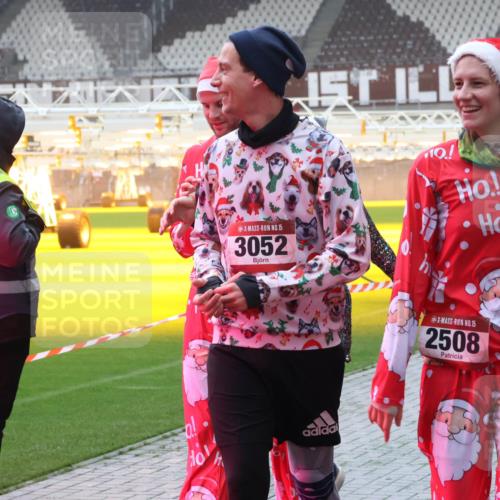 07.12.2025 - St. Pauli X-Mass-Run No. 15 Luisa Fischer http://msf.ph/oto/9376617 07.12.2025 10:23:44 Ziel 15, 3052, 10, 15, 2508, 10, 638, 1996, 2123, 2304, 2508, 2511, 2638, 3052, 3078, 3079, 3539, 3644, 3649, 3780, 3887, 3890, 4005, 4141, 4145, 4287, 4458, 4549 meine-sportfotos.de