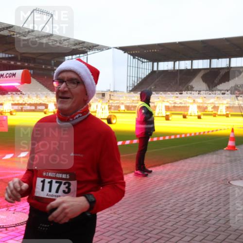 07.12.2025 - St. Pauli X-Mass-Run No. 15 Luisa Fischer http://msf.ph/oto/9376623 07.12.2025 09:58:51 Ziel 15, 1173, 312, 4031, 238, 261, 483, 532, 1003, 1115, 1173, 1528, 1542, 1603, 1633, 1774, 1782, 1785, 2205, 2392, 3308, 3405, 3515, 4031, 4206 meine-sportfotos.de
