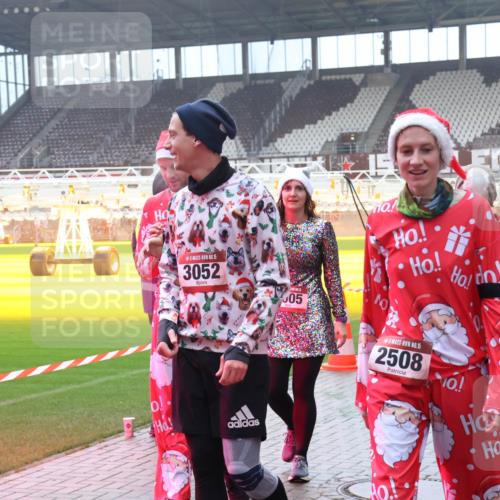 07.12.2025 - St. Pauli X-Mass-Run No. 15 Luisa Fischer http://msf.ph/oto/9376626 07.12.2025 10:23:46 Ziel 15, 3052, 05, 0, 15, 2508, 2638, 638, 1996, 2123, 2304, 2508, 2511, 2638, 3052, 3078, 3079, 3539, 3644, 3649, 3887, 3890, 4005, 4141, 4145, 4458, 4549 meine-sportfotos.de