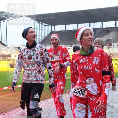 07.12.2025 - St. Pauli X-Mass-Run No. 15 Luisa Fischer http://msf.ph/oto/9376636 07.12.2025 10:23:47 Ziel 15, 3052, 1, 2511, 15, 2508, 0, 1, 2638, 638, 1996, 2123, 2304, 2508, 2511, 2638, 3052, 3078, 3079, 3539, 3644, 3649, 3887, 3890, 4005, 4141, 4145, 4458, 4549 meine-sportfotos.de