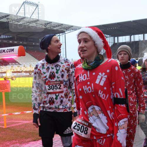 07.12.2025 - St. Pauli X-Mass-Run No. 15 Luisa Fischer http://msf.ph/oto/9376645 07.12.2025 10:23:48 Ziel 5, 15, 3052, 4005, 15, 2508, 638, 1996, 2123, 2304, 2508, 2511, 2638, 3052, 3078, 3079, 3539, 3644, 3649, 3887, 3890, 4005, 4141, 4145, 4458, 4549 meine-sportfotos.de
