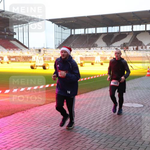07.12.2025 - St. Pauli X-Mass-Run No. 15 Luisa Fischer http://msf.ph/oto/9376649 07.12.2025 09:58:55 Ziel 4, 24, 1603, 238, 261, 483, 532, 655, 1003, 1115, 1173, 1528, 1542, 1603, 1633, 1774, 1782, 1785, 2205, 2392, 3308, 3405, 3515, 4031, 4206 meine-sportfotos.de