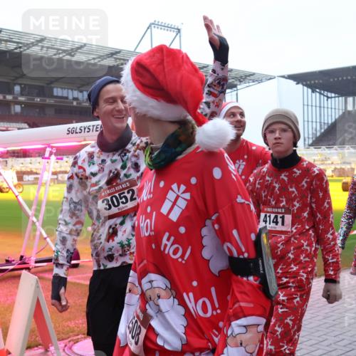 07.12.2025 - St. Pauli X-Mass-Run No. 15 Luisa Fischer http://msf.ph/oto/9376651 07.12.2025 10:23:49 Ziel 15, 3052, 15, 4141, 4005, 638, 1996, 2123, 2304, 2508, 2511, 2638, 3052, 3078, 3079, 3539, 3644, 3649, 3887, 3890, 4005, 4141, 4145, 4458, 4549 meine-sportfotos.de